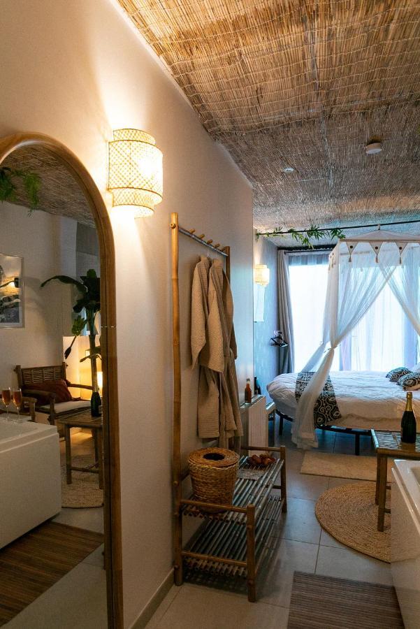 Bali Serenity Balneo Et Lit Rond Lagnieu Exterior photo