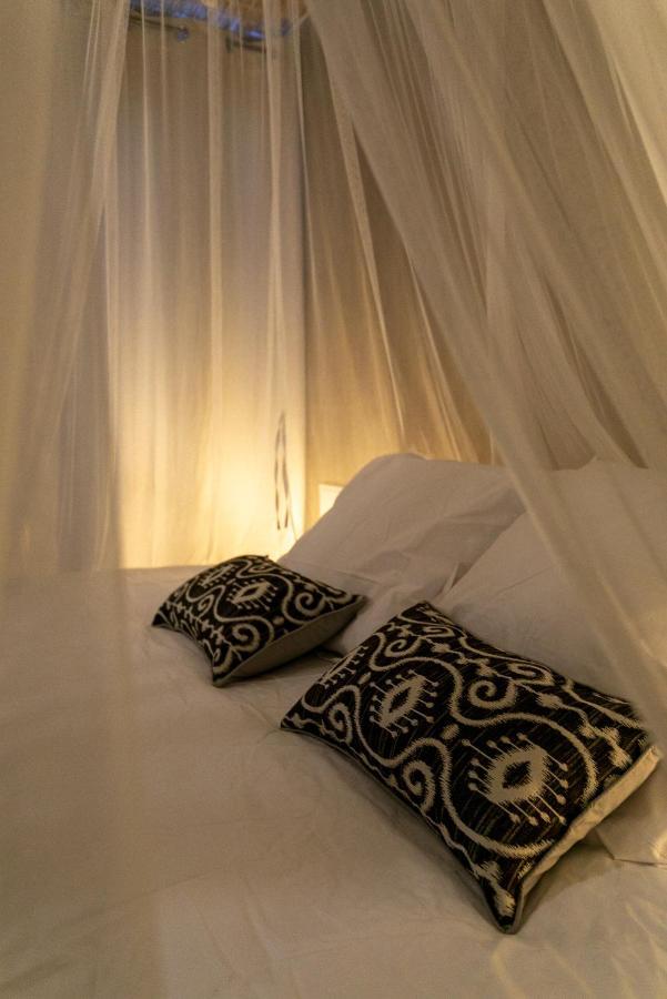 Bali Serenity Balneo Et Lit Rond Lagnieu Exterior photo